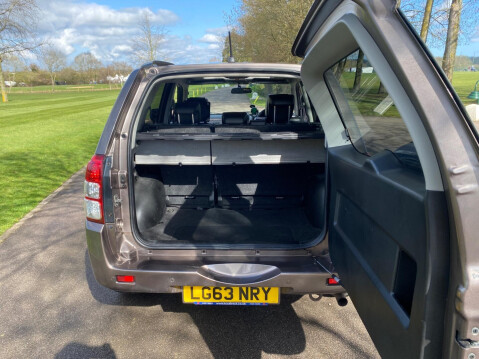 Suzuki Grand Vitara 2.4 VVT SZ5 Auto 4WD Euro 5 5dr 28