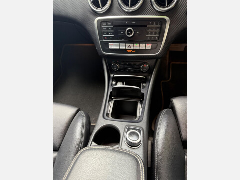 Mercedes-Benz A Class 2.1 A200d Sport (Premium) 7G-DCT Euro 6 (s/s) 5dr 34
