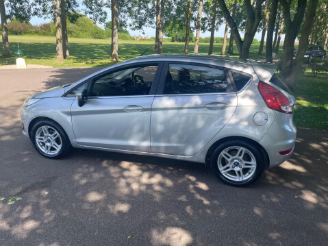 Ford Fiesta 1.25 Zetec Euro 5 5dr 12