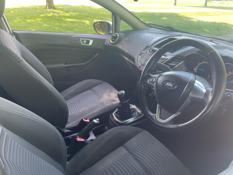 Ford Fiesta 1.25 Zetec Euro 5 5dr 29