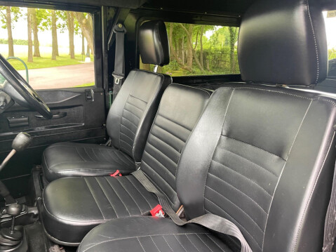 Land Rover Defender Manual 19