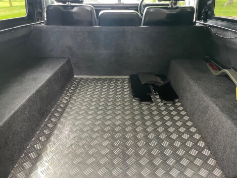 Land Rover Defender Manual 23