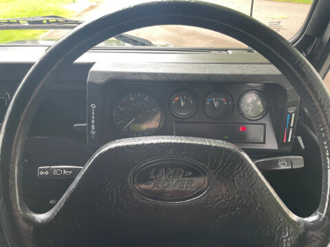 Land Rover Defender Manual 24