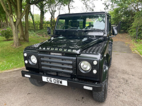 Land Rover Defender Manual 28