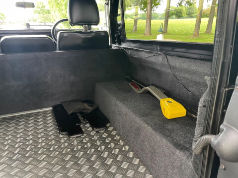 Land Rover Defender Manual 31