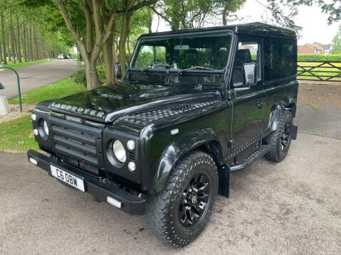 Land Rover Defender Manual 2