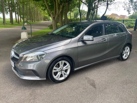 Mercedes-Benz A Class 2.1 A200d Sport (Executive) Euro 6 (s/s) 5dr 9