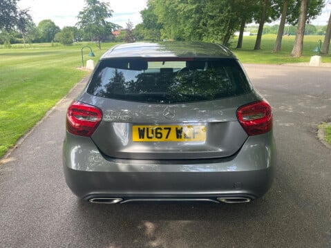 Mercedes-Benz A Class 2.1 A200d Sport (Executive) Euro 6 (s/s) 5dr 14