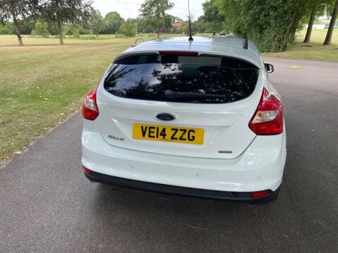 Ford Focus 1.0T EcoBoost Titanium Navigator Euro 5 (s/s) 5dr 6