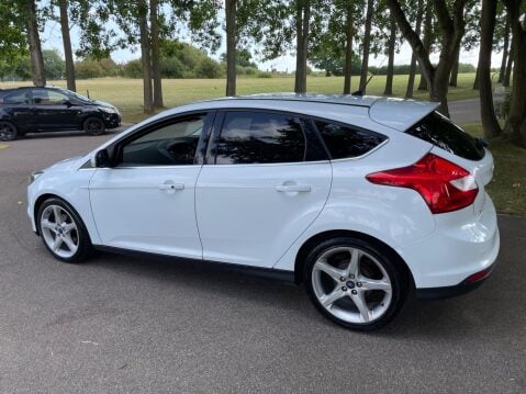 Ford Focus 1.0T EcoBoost Titanium Navigator Euro 5 (s/s) 5dr 12