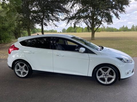 Ford Focus 1.0T EcoBoost Titanium Navigator Euro 5 (s/s) 5dr 2
