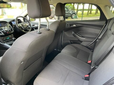 Ford Focus 1.0T EcoBoost Titanium Navigator Euro 5 (s/s) 5dr 27