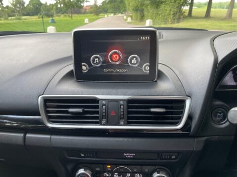 Mazda 3 2.0 SKYACTIV-G SE-L Nav Fastback Auto Euro 5 (s/s) 4dr 30