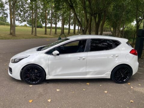 Kia Ceed 1.6 T-GDi GT Tech Euro 5 5dr 9