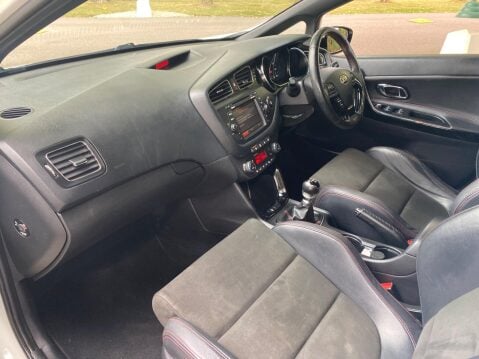 Kia Ceed 1.6 T-GDi GT Tech Euro 5 5dr 26