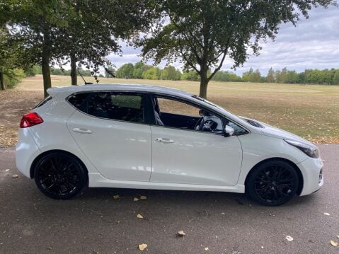 Kia Ceed 1.6 T-GDi GT Tech Euro 5 5dr 3