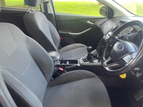 Ford Focus 1.0T EcoBoost Zetec Euro 6 (s/s) 5dr 21