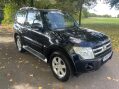 Mitsubishi Shogun 3.2 DI-DC Equippe Auto 4WD Euro 5 3dr SWB 32