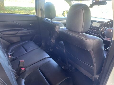 Mitsubishi Outlander 2.0h 12kWh GX4h CVT 4WD Euro 5 (s/s) 5dr 33