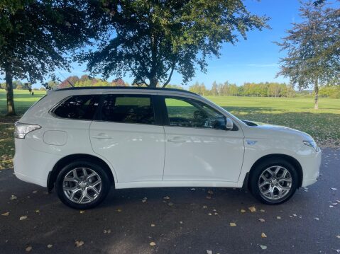 Mitsubishi Outlander 2.0h 12kWh GX4h CVT 4WD Euro 5 (s/s) 5dr 3
