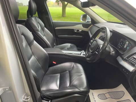 Volvo XC90 2.0h T8 Twin Engine 9.2kWh Momentum Auto 4WD Euro 6 (s/s) 5dr 24