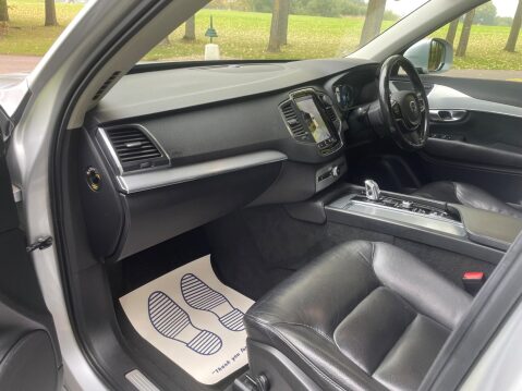 Volvo XC90 2.0h T8 Twin Engine 9.2kWh Momentum Auto 4WD Euro 6 (s/s) 5dr 36