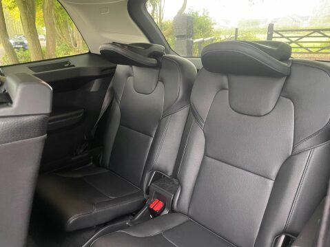 Volvo XC90 2.0h T8 Twin Engine 9.2kWh Momentum Auto 4WD Euro 6 (s/s) 5dr 38