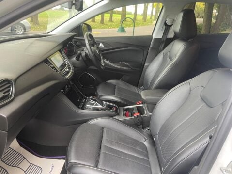 Vauxhall Grandland X 1.6 13.2kWh Elite Nav Auto 4WD Euro 6 (s/s) 5dr Hybrid4 34