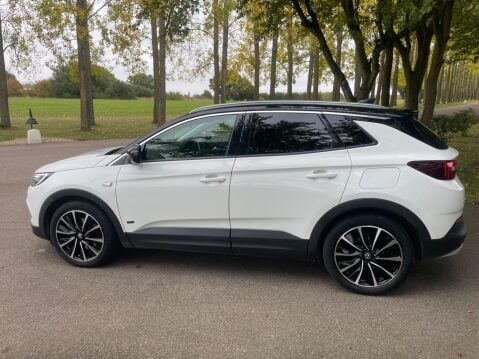 Vauxhall Grandland X 1.6 13.2kWh Elite Nav Auto 4WD Euro 6 (s/s) 5dr Hybrid4 16