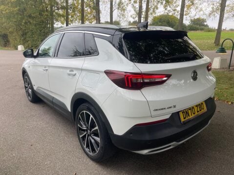 Vauxhall Grandland X 1.6 13.2kWh Elite Nav Auto 4WD Euro 6 (s/s) 5dr Hybrid4 12