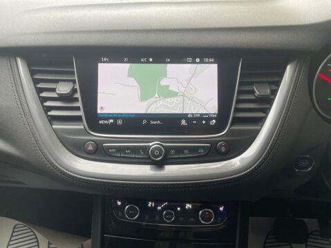 Vauxhall Grandland X 1.6 13.2kWh Elite Nav Auto 4WD Euro 6 (s/s) 5dr Hybrid4 38