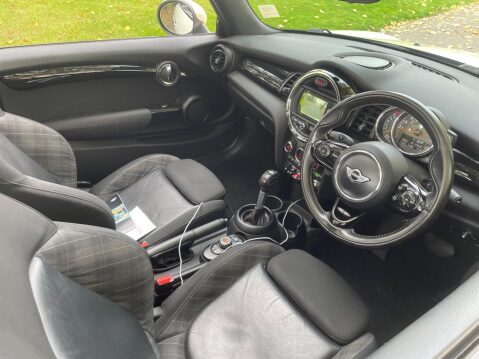 Mini Convertible 2.0 Cooper S Auto Euro 6 (s/s) 2dr 39