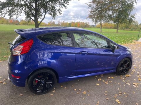 Ford Fiesta 1.6T EcoBoost ST-2 Euro 6 3dr 2
