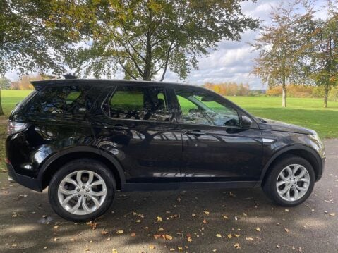 Land Rover Discovery Sport 2.0 TD4 HSE Auto 4WD Euro 6 (s/s) 5dr 4
