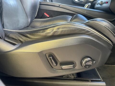 Volvo XC90 2.0h T8 Twin Engine 10.4kWh R-Design Pro Auto 4WD Euro 6 (s/s) 5dr 47