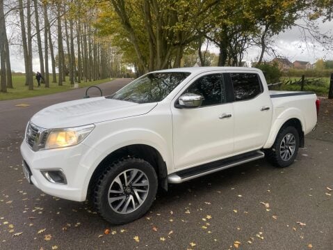 Nissan Navara 2.3 dCi Acenta+ 4WD Euro 6 (s/s) 4dr 14