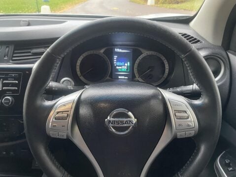 Nissan Navara 2.3 dCi Acenta+ 4WD Euro 6 (s/s) 4dr 29