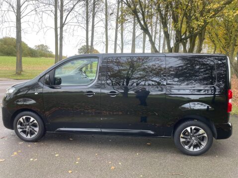 Vauxhall Vivaro 2.0 Turbo D 3100 Elite Crew Van L1 H1 Euro 6 (s/s) 5dr 10