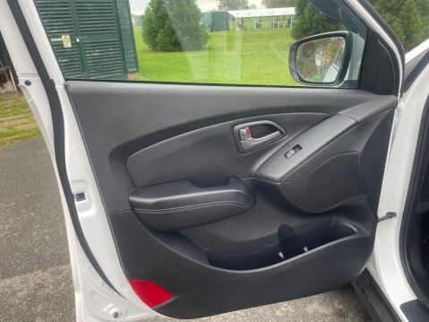 Hyundai ix35 1.6 GDi SE Euro 5 5dr (Nav) 28