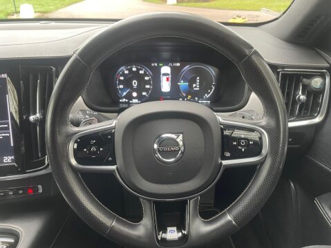 Volvo S90 2.0h T8 Twin Engine 10.4kWh R-Design Pro Auto AWD Euro 6 (s/s) 4dr 31
