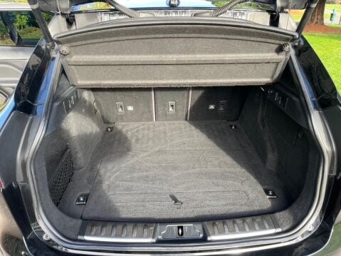 Jaguar F-Pace 2.0 D180 Chequered Flag Auto AWD Euro 6 (s/s) 5dr 40