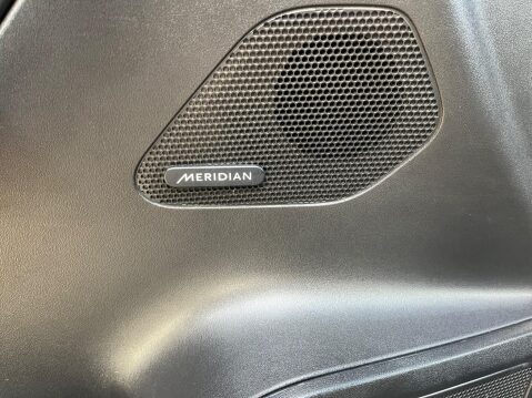 Jaguar F-Pace 2.0 D180 Chequered Flag Auto AWD Euro 6 (s/s) 5dr 47