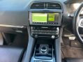 Jaguar F-Pace 2.0 D180 Chequered Flag Auto AWD Euro 6 (s/s) 5dr 38