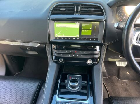 Jaguar F-Pace 2.0 D180 Chequered Flag Auto AWD Euro 6 (s/s) 5dr 38