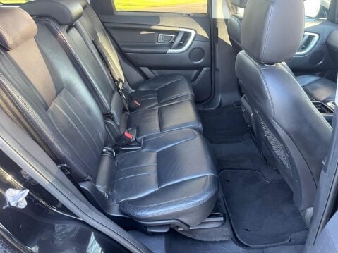 Land Rover Discovery Sport 2.0 TD4 HSE Auto 4WD Euro 6 (s/s) 5dr 33