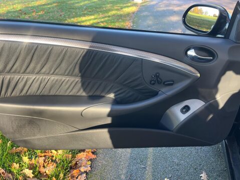 Mercedes-Benz CLK 3.2 CLK320 Avantgarde Cabriolet 2dr 23