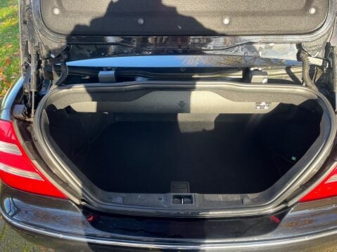 Mercedes-Benz CLK 3.2 CLK320 Avantgarde Cabriolet 2dr 29