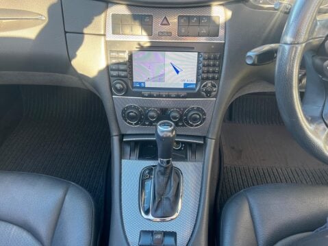 Mercedes-Benz CLK 3.2 CLK320 Avantgarde Cabriolet 2dr 33