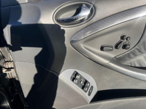 Mercedes-Benz CLK 3.2 CLK320 Avantgarde Cabriolet 2dr 36