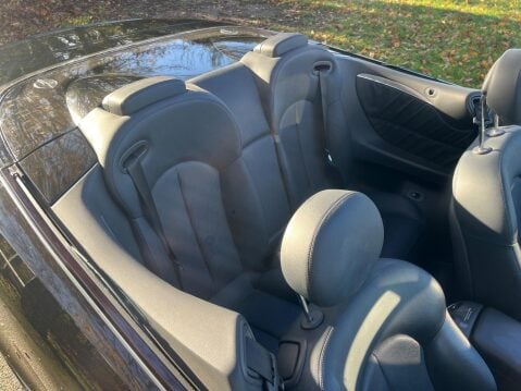 Mercedes-Benz CLK 3.2 CLK320 Avantgarde Cabriolet 2dr 21